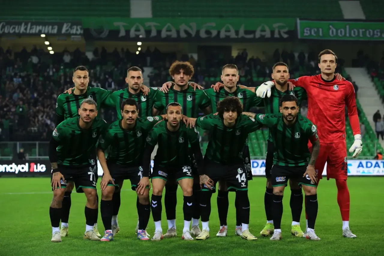 1. Lig'de sezonun ilk devresi sona erdi! İşte Sakaryaspor'un ilk yarı karnesi...