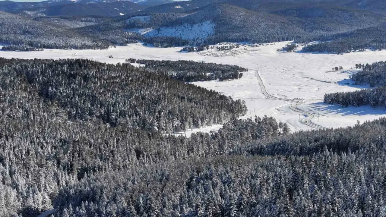14 köyün yaylasının bir arada bulunduğu Sarıalan’da kış güzelliği