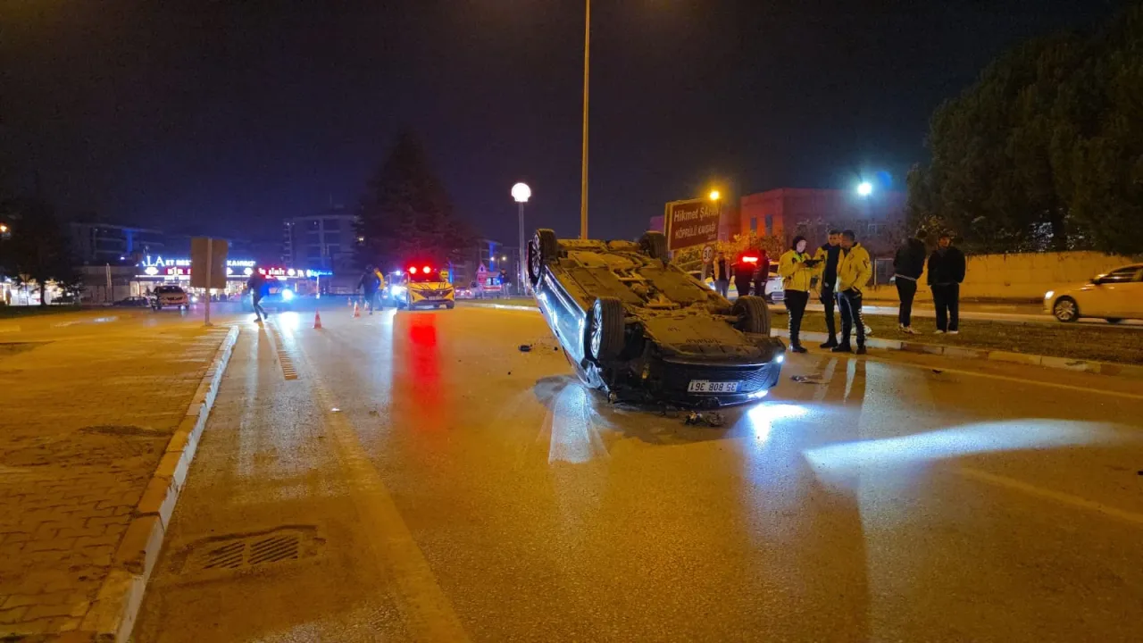 2 otomobilin çarpıştığı kazada 1 kişi yaralandı