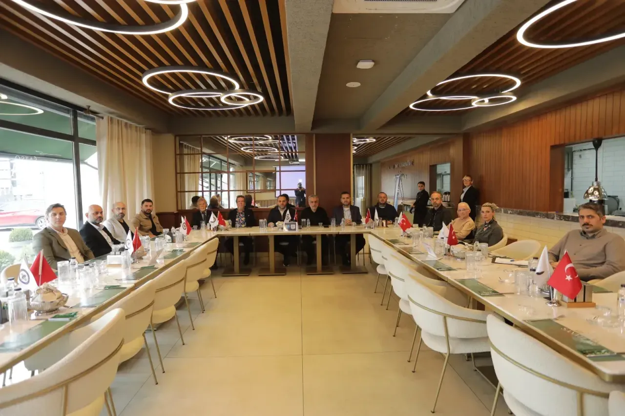 26. Meslek Komitesi istişare toplantısında üyeleriyle buluştu