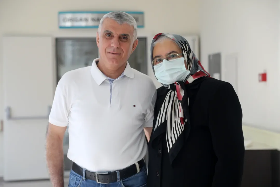 37 yıllık eşinin böbreğiyle yaşama tutundu: Ömrümün en özel hediyesini verdi