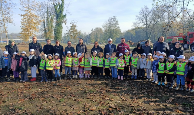 4-6 yaş Kur'an kursu öğrencileri fidan dikti