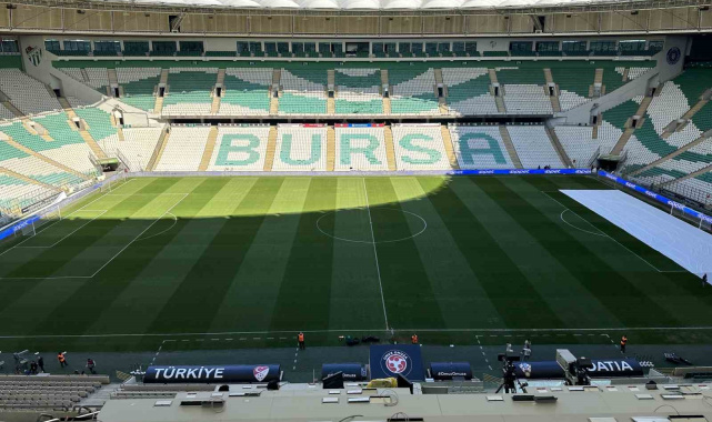 A Milli Futbol Takımı, 10. kez Bursa'da