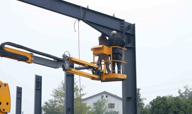 Ağustos'ta temeli atılan pazar ve fuar alanının inşaatı tamamlanıyor