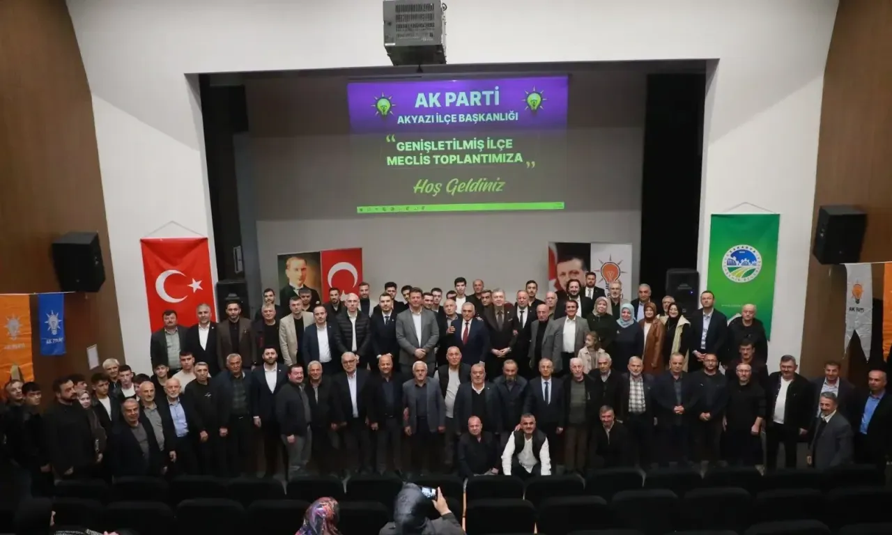 Akyazı Ak Parti İlçe divanda vekilleri ağırladı