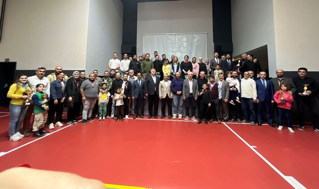 Akyazı’da Öğretmenler Günü Spor Müsabakaları Ödüllerle Taçlandı