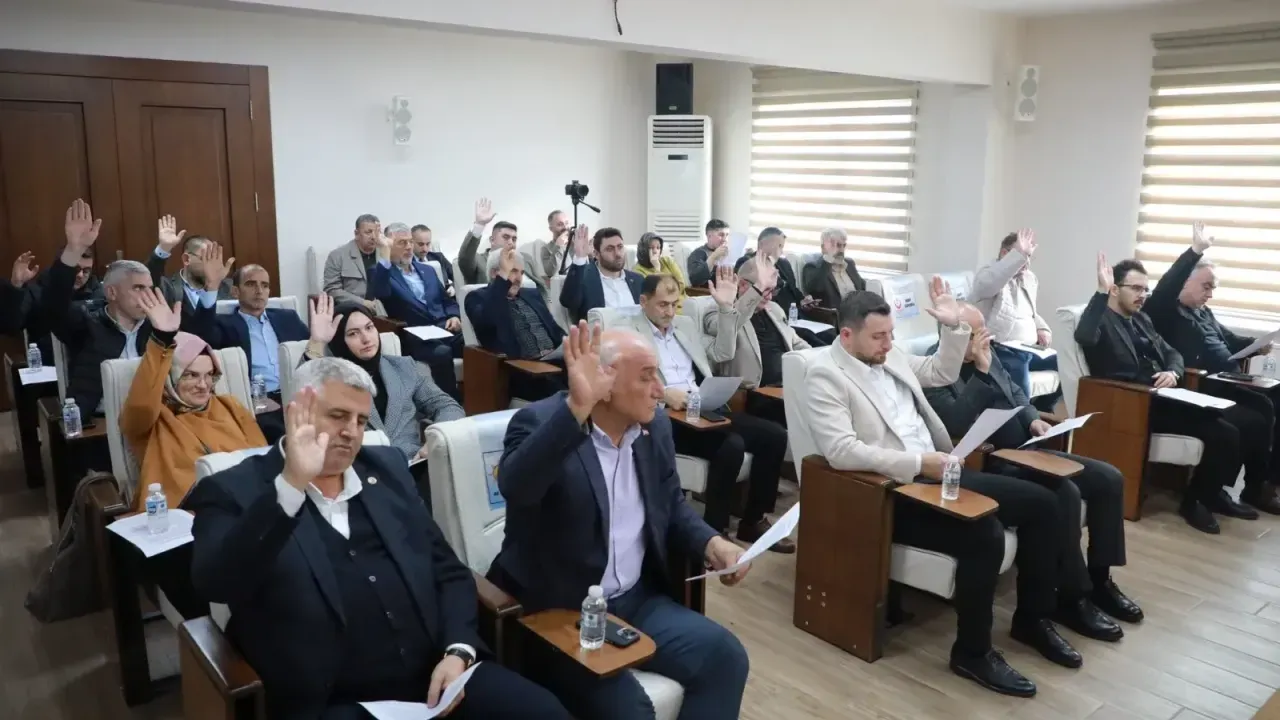 Akyazı’da Yılın son meclisi toplandı