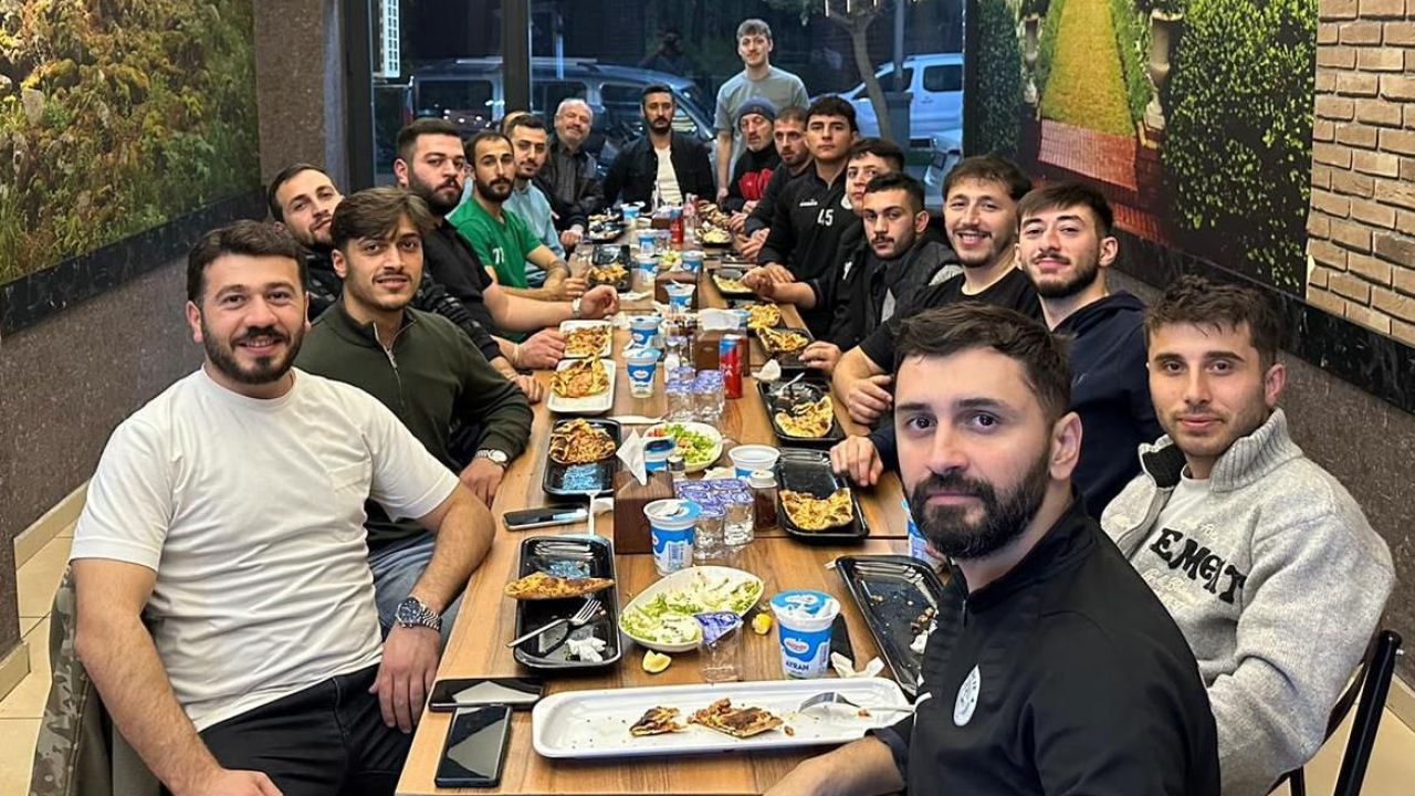 Alaağaç 1860 spor kulübünden moral yemeği!