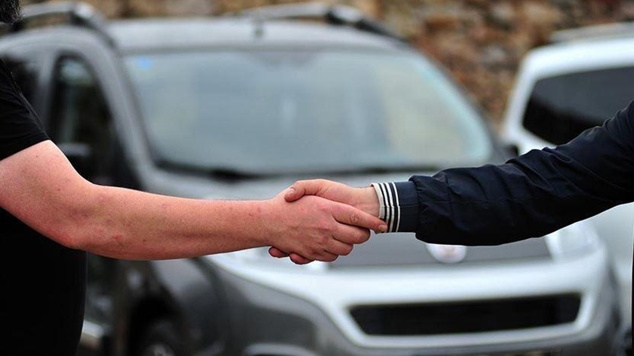 Araç alıp satacaklar dikkat! O düzenlemede tarih uzatıldı!