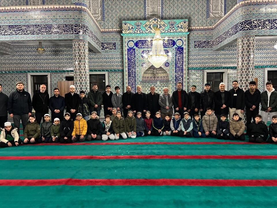 Arifiyeli öğrencilerin namaz buluşması