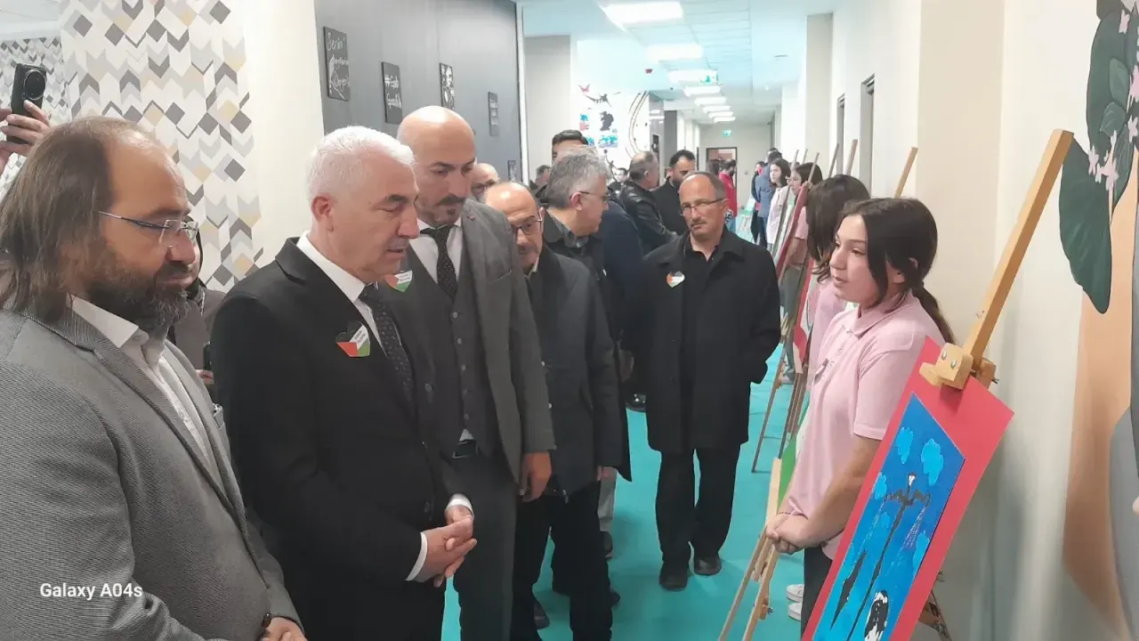 Atatürk Ortaokulunda Fırçalar Konuştu