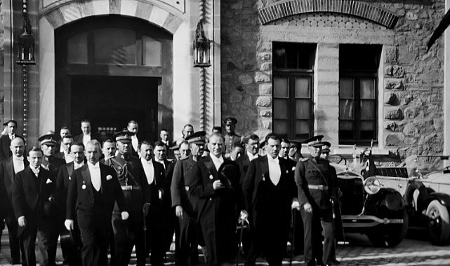 ATATÜRK’Ü SAYGI VE ÖZLEMLE ANIYORUZ