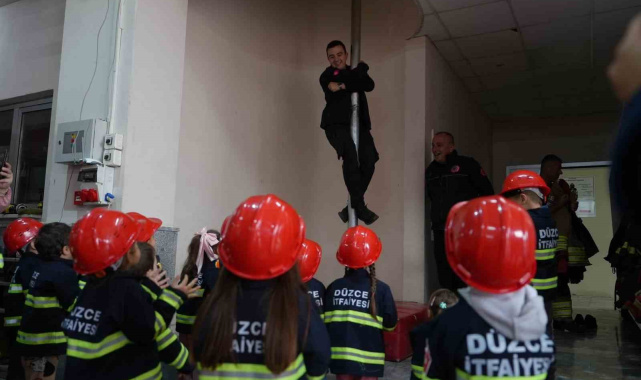 Ateş savaşçıları öğrencileri ağırlıyor