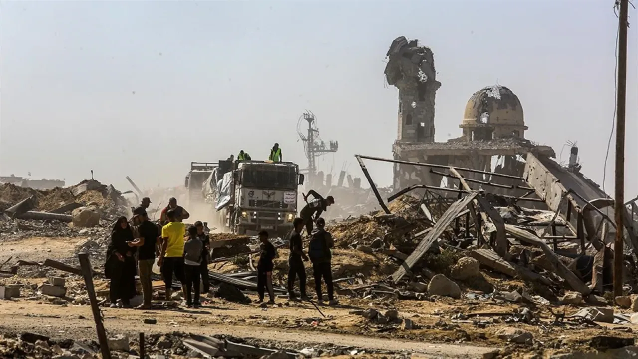 Ateşkesten bu yana Gazze Şeridi'ne ancak 986 yardım tırı ulaştı