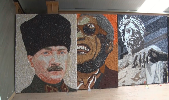 Atıkları sanat eserine dönüştürdü, tabloları tüm dünyada yer buldu