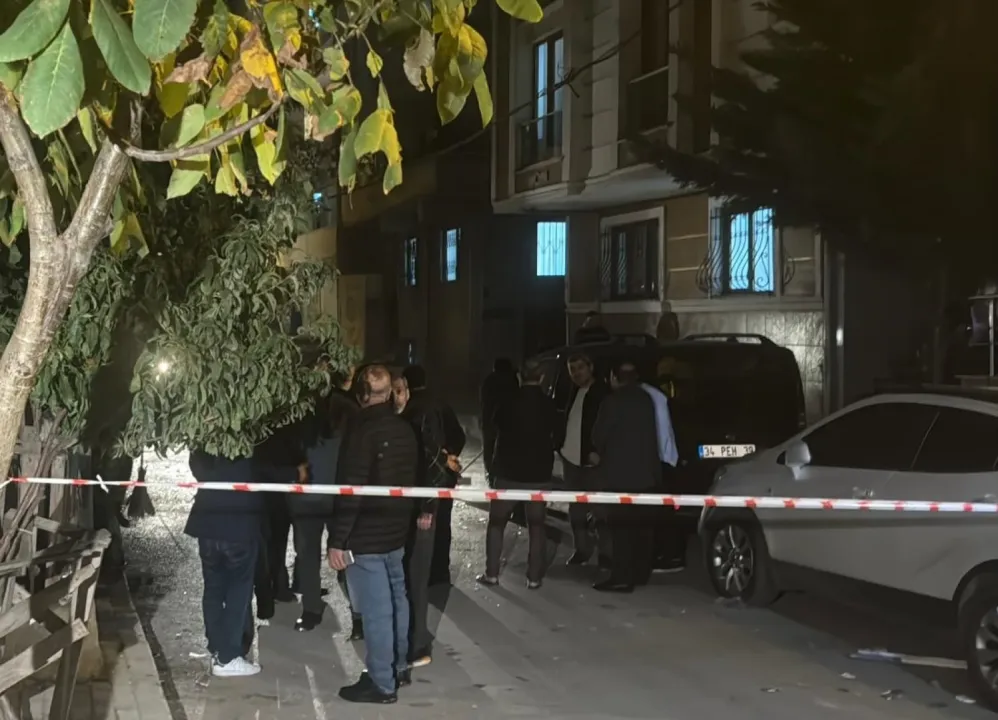 Bağcılar'da bir evde tüp patlaması sonucu 3 kişi yaralandı