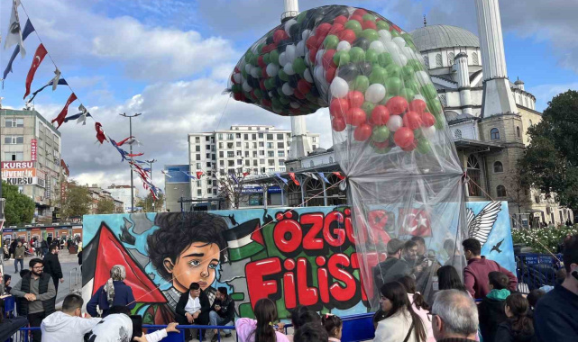 Bağcılar'da Gazze'deki kız çocukları için balonlar uçuruldu