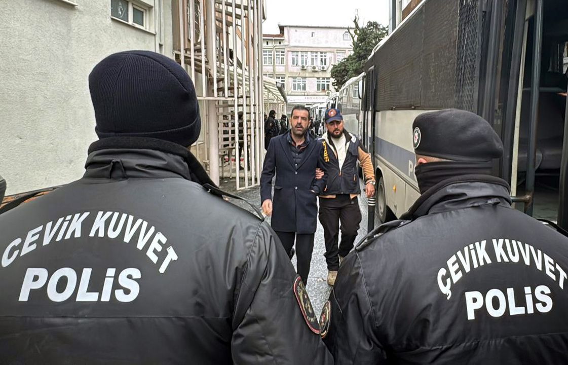 Bahis soruşturmasının 2. dalgasında 8 firari! Sakaryasporlu futbolcuda var