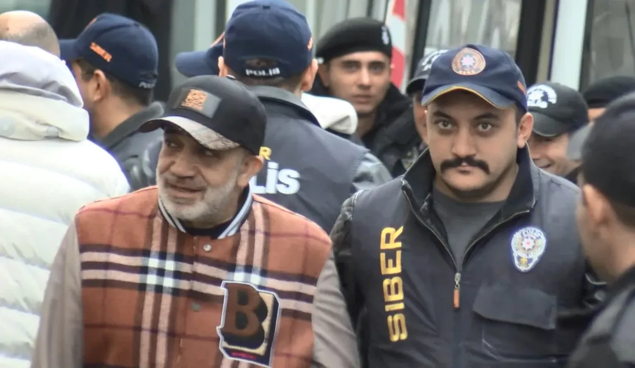 'Bahis' ve 'Şike' operasyonunda gözaltına alınanlar adliyeye sevk edildi