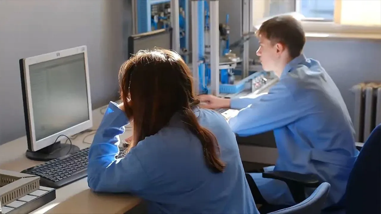 Bakanlık açıkladı: Sakarya'daki meslek lisesinde "dijital atölye" dönemi başlıyor