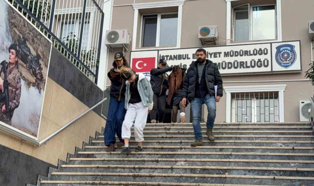 Bakırköy'de 2 kadın girdiği iki farklı evden 1 milyon TL'yi bulan ziynet eşyaları çaldı