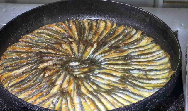 Balık ustasından lezzetli hamsi pişirmenin püf noktaları