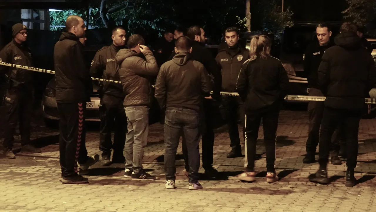 Balıkesir'de bir kişi evinde silahla öldürülmüş halde bulundu