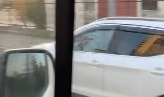 Başakşehir'de bisiklet yoluna giren sürücüler tepki çekti