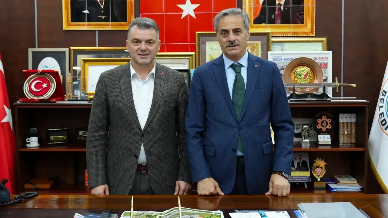 Başkan Alemdar’dan Karasu’da yoğun ziyaret turu! ''250 milyon liralık yatırımı hayata geçirdik''