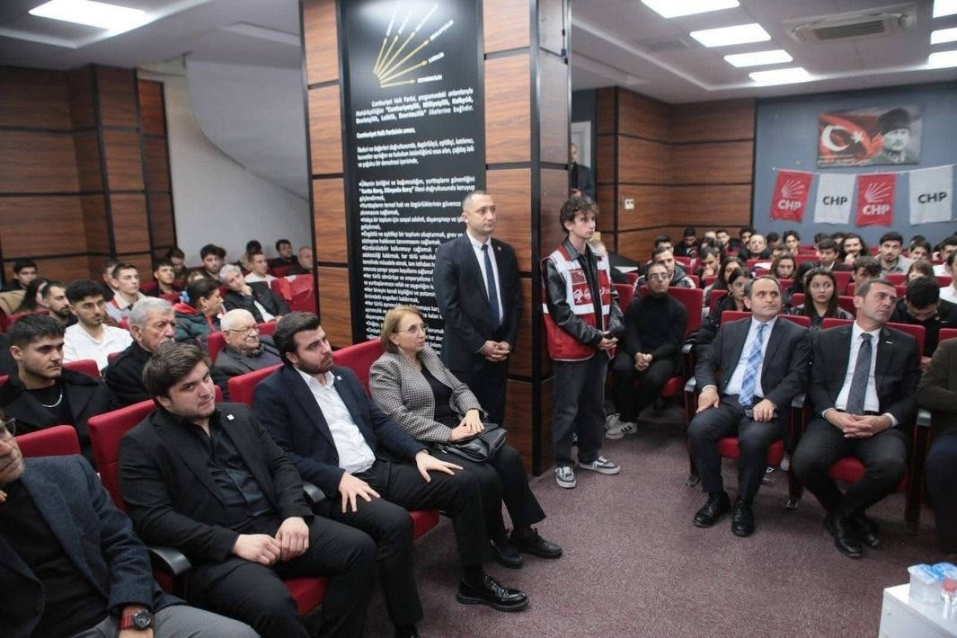 Başkan Curoğlu: “Gençlerin talepleri siyasetin yönünü belirleyecek güçtedir”