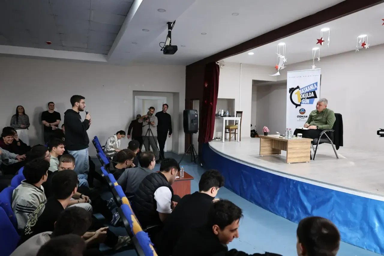 Başkan Osman Çelik'le okulda bir gün, "Hayallerinizden asla vazgeçmeyin"