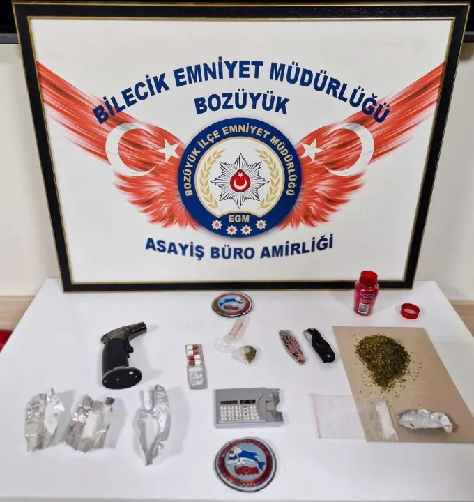 Bilecik'te uyuşturucu operasyonunda 3 şüpheli yakalandı