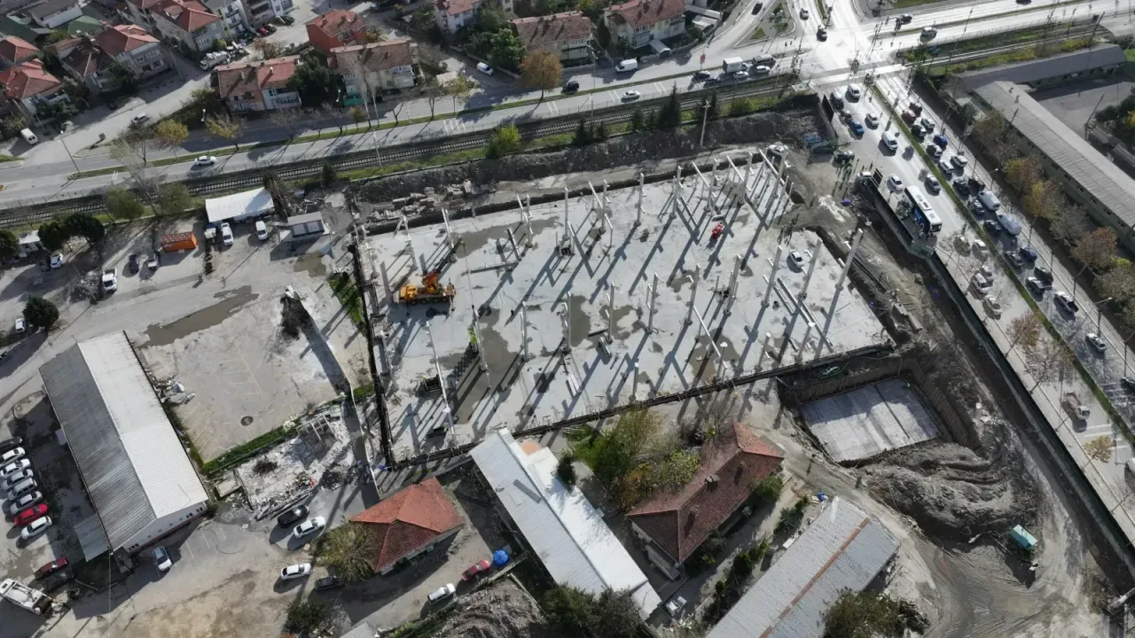 Bilim Merkezi’nde ilk görüntü ortaya çıktı: Yusuf Alemdar geleceğin inşaat mühendisleriyle şantiyede son durumu açıkladı