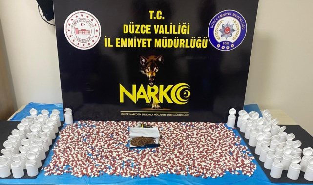 Binlerce uyuşturucu hapla yakalandı