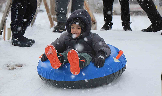 Bolu'da eğitime kar engeli: Okullar 1 gün tatil edildi