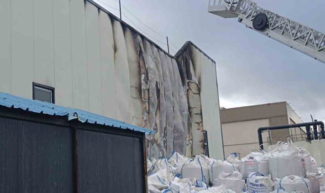 Bolu'da fabrika yangını büyümeden söndürüldü