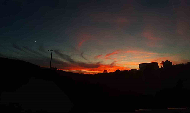 Bolu'da gün batımı kartpostallık görüntüler oluşturdu