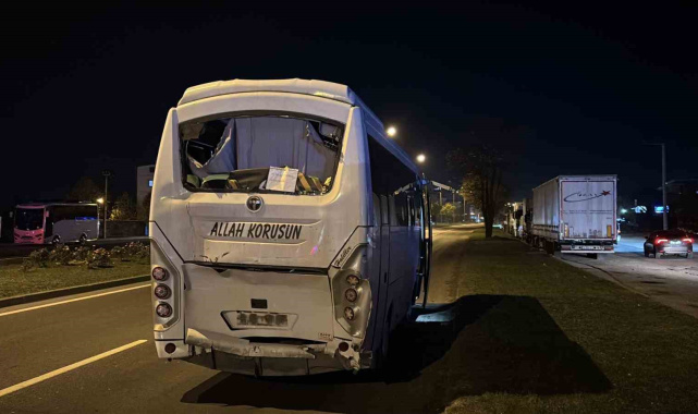 Bolu'da üç servis midibüsü çarpıştı: 11 yaralı