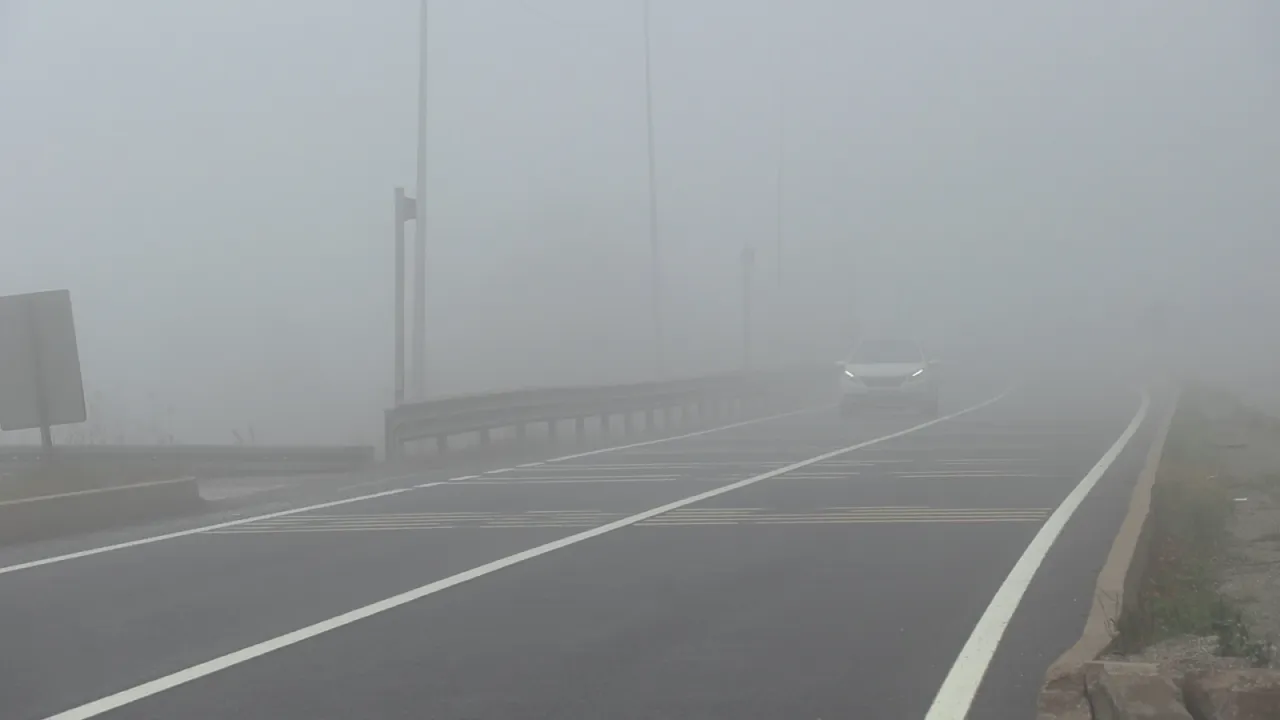 Bolu Dağı'nda sis etkili oldu