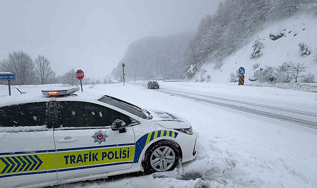 Bolu Dağı'nda yoğun kar yağışı