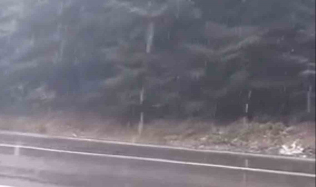 Bolu'nun yükseklerinde kar yağışı
