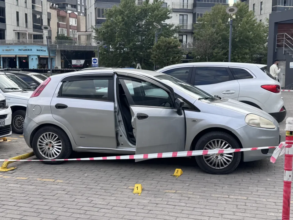 Bursa'da aracında silahlı saldırıya uğrayan kişi ağır yaralandı