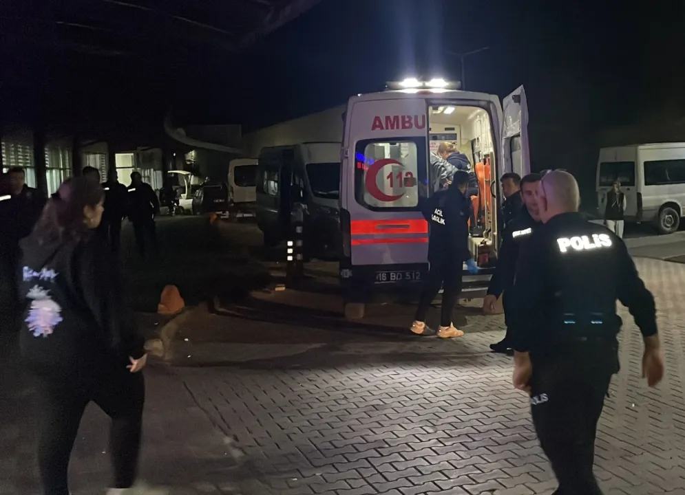 Bursa'da bıçakla yaralanan kişi hastaneye kaldırıldı