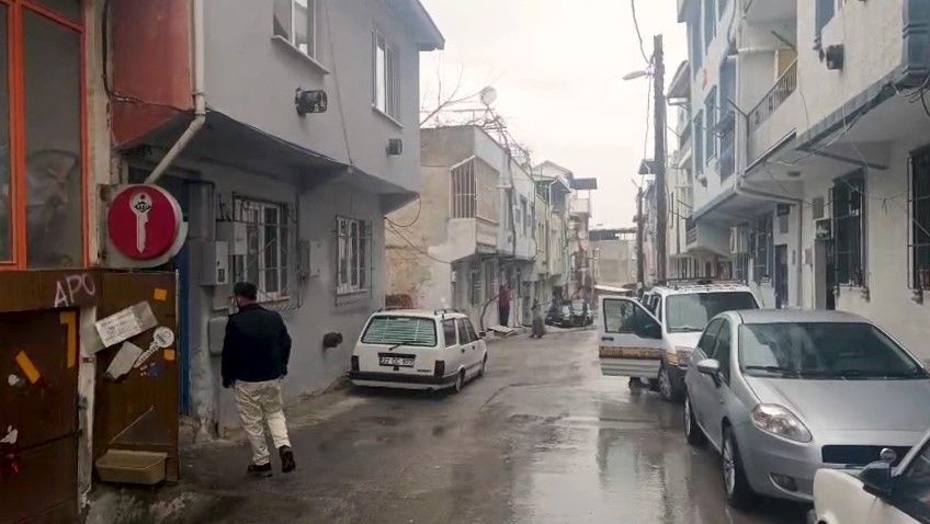 Bursa'da eşi tarafından silahla vurulan kadın ağır yaralandı