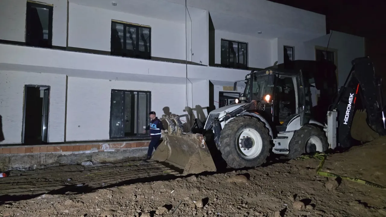 Bursa'da göçükte kalan 2 kişi hayatını kaybetti