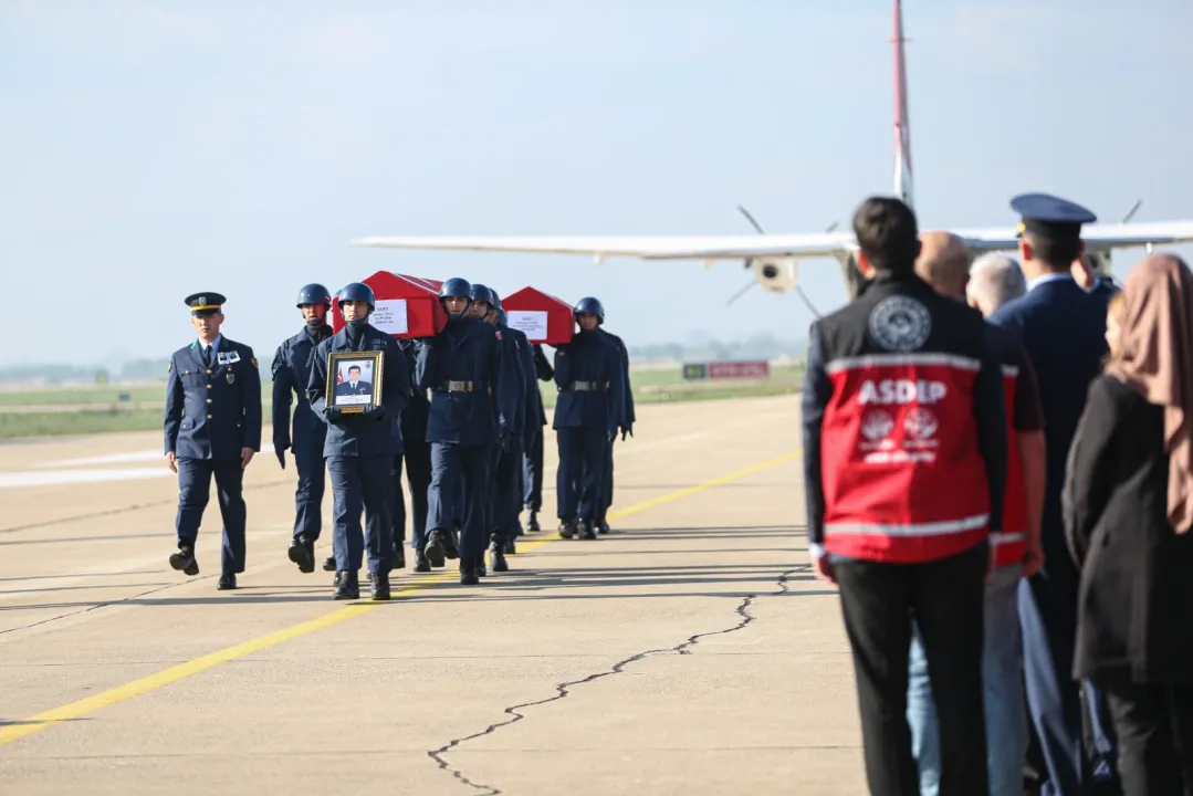 Bursa şehidini uğurladı! Şehit Hava Pilot Binbaşı Serdar Uslu defnedildi
