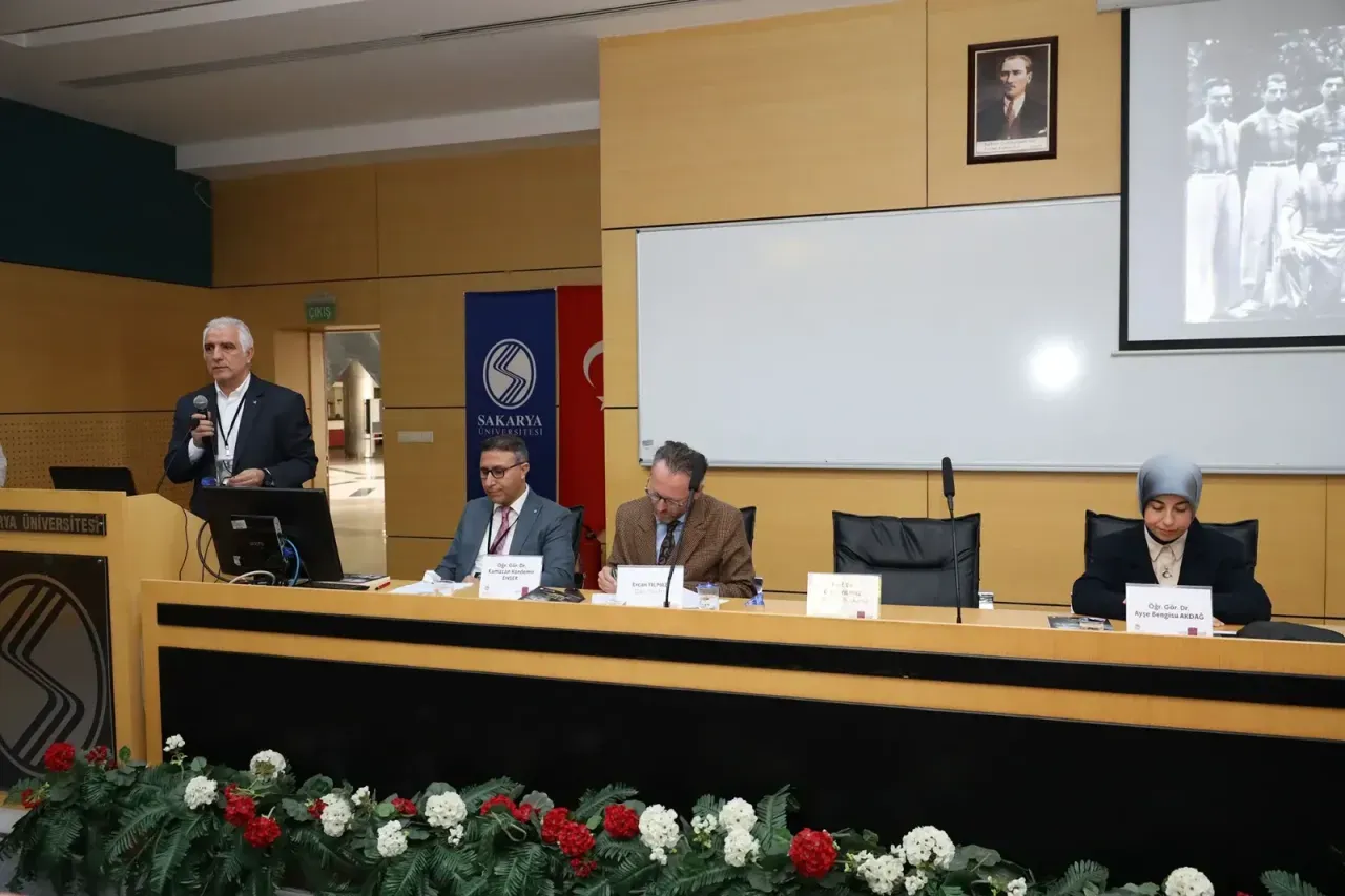 Büyükşehir'de Faik Baysal ile ‘Bir Şehir İki Çınar’ sempozyumu başladı!