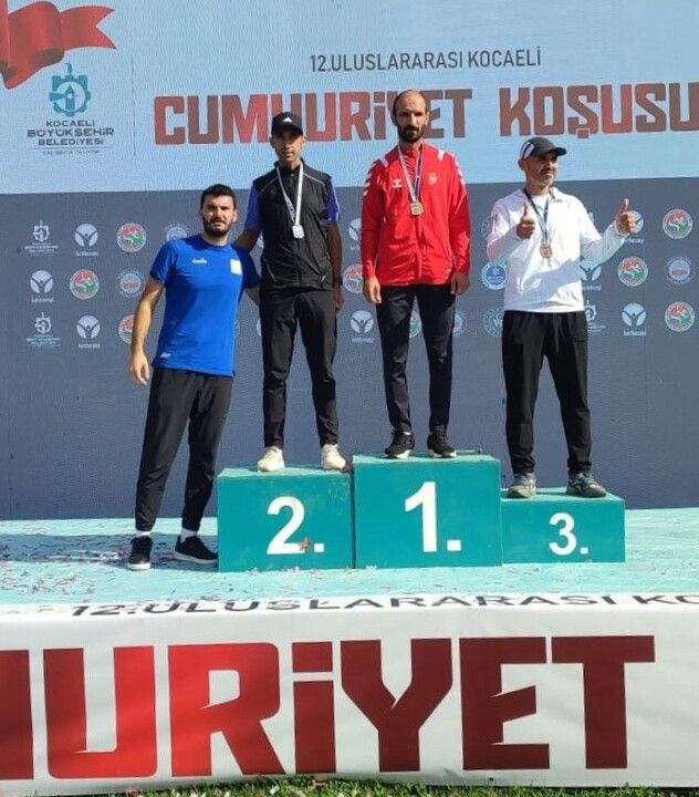 Büyükşehir sporcularından gururlandıran başarılar