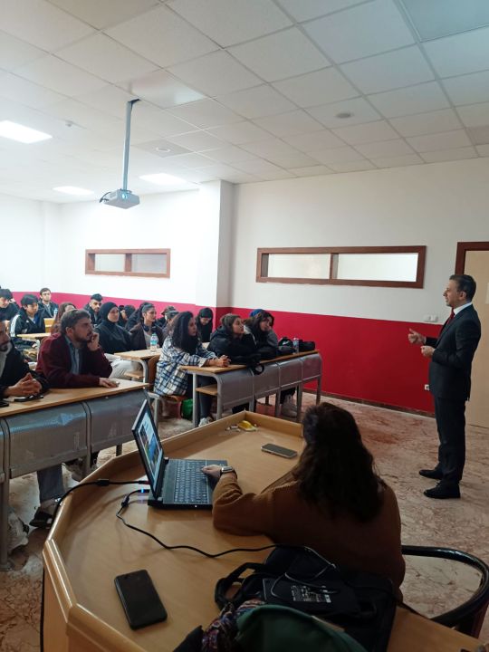 Büyükşehir, tarihi spor yatırımlarını üniversite gençliğiyle paylaştı