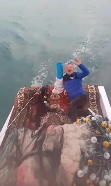 Çanakkale açıklarında tekne battı; 3 ölü